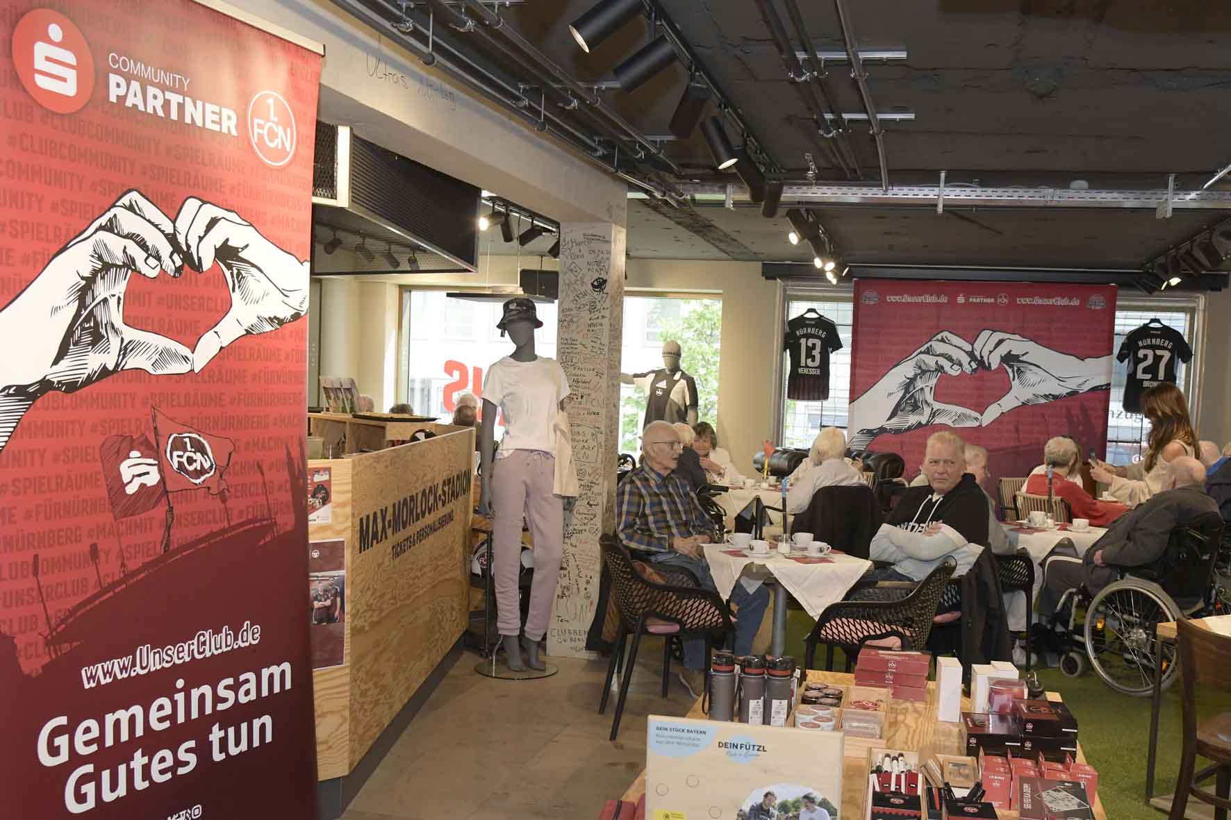 #Fußball, #Liga2, #Bundesliga, #DFL, #DFB, #Nürnberg, #1fcn, #fcn, #ClubHaus, #Stadion, #MaxMorlockStadion, #Ball, #Sport, #Fans, #Torjubel, #Ausschreitung, #Pyrotechnik, #Fahnen, #Fanblock, #Faszination, #Action, #Zweikampf, #Schiedsrichter, #Linienrichter, #FrankenBrunnen, #RichterFrenzel, #WolfHeizung, #NErgie, #Kulmbacher, #SparkasseNürnberg, #Freizeit, #Familie, #Zuschauer, #MaxMorlock, #Spielräume, #Stolperstein, #JenöKonradCup, #dielegendelebt,