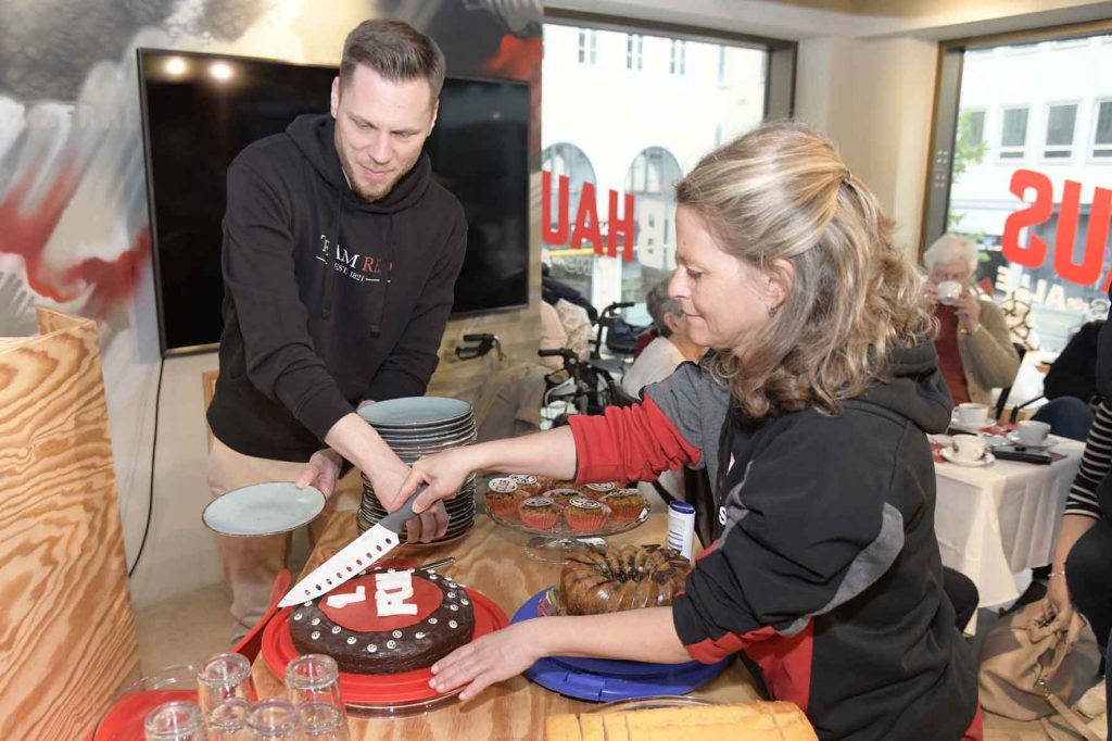 #Fußball, #Liga2, #Bundesliga, #DFL, #DFB, #Nürnberg, #1fcn, #fcn, #ClubHaus, #Stadion, #MaxMorlockStadion, #Ball, #Sport, #Fans, #Torjubel, #Ausschreitung, #Pyrotechnik, #Fahnen, #Fanblock, #Faszination, #Action, #Zweikampf, #Schiedsrichter, #Linienrichter, #FrankenBrunnen, #RichterFrenzel, #WolfHeizung, #NErgie, #Kulmbacher, #SparkasseNürnberg, #Freizeit, #Familie, #Zuschauer, #MaxMorlock, #Spielräume, #Stolperstein, #JenöKonradCup, #dielegendelebt,