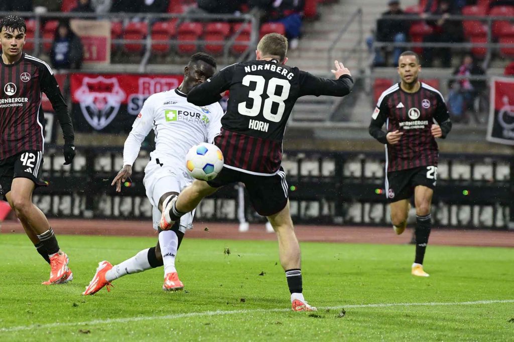 #Fußball, #Liga2, #Bundesliga, #DFL, #DFB, #Nürnberg, #1fcn, #fcn, #ClubHaus, #Stadion, #MaxMorlockStadion, #Ball, #Sport, #Fans, #Torjubel, #Ausschreitung, #Pyrotechnik, #Fahnen, #Fanblock, #Faszination, #Action, #Zweikampf, #Schiedsrichter, #Linienrichter, #FrankenBrunnen, #RichterFrenzel, #WolfHeizung, #NErgie, #Kulmbacher, #SparkasseNürnberg, #Freizeit, #Familie, #Zuschauer, #MaxMorlock, #Spielräume, #Stolperstein, #JenöKonradCup, #dielegendelebt,