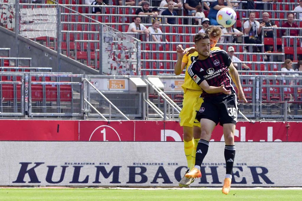 #Fußball, #Liga2, #Bundesliga, #DFL, #DFB, #Nürnberg, #1fcn, #fcn, #ClubHaus, #Stadion, #MaxMorlockStadion, #Ball, #Sport, #Fans, #Torjubel, #Ausschreitung, #Pyrotechnik, #Fahnen, #Fanblock, #Faszination, #Action, #Zweikampf, #Schiedsrichter, #Linienrichter, #FrankenBrunnen, #RichterFrenzel, #WolfHeizung, #NErgie, #Kulmbacher, #SparkasseNürnberg, #Freizeit, #Familie, #Zuschauer, #MaxMorlock, #Spielräume, #Stolperstein, #JenöKonradCup, #dielegendelebt, #fcnelv,