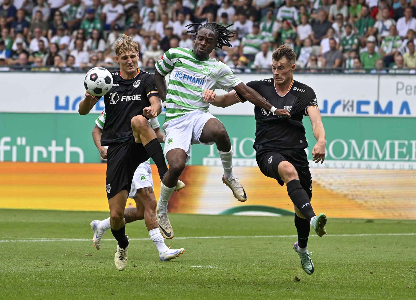 #Fussball, #Bundesliga, #DFL, #Liga2, #GreutherFürth, #sgf, #SportparkRonhof, #Kleeblatt, #HofmannPersonal, #BruderSpielwaren, #FrankenBrunnen, #GrünerBier, #RosicImmobilien, #simbadickiegroup, #Swietelsky, #WildPanda, #Fürth, #ball, #stadion, #zuschauer, #fans, #tor, #vielfaltgewinnt, #keinfanohnejob,