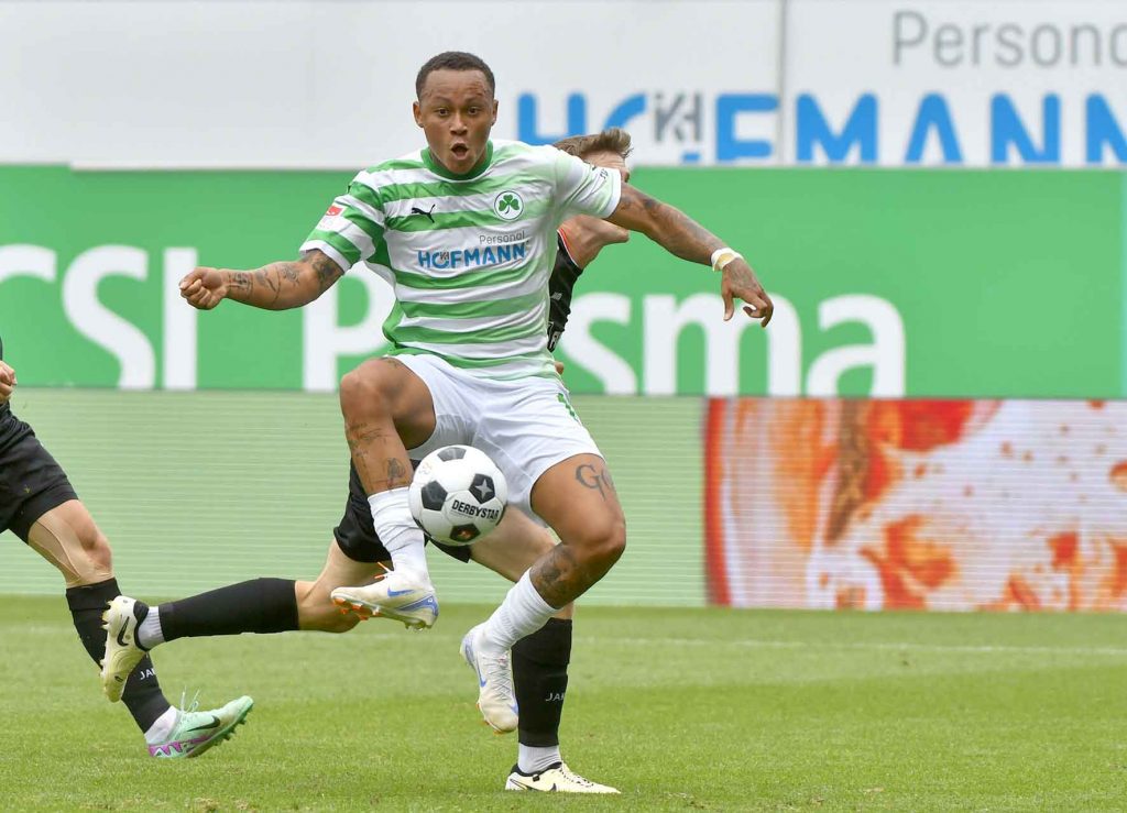 #Fussball, #Bundesliga, #DFL, #Liga2, #GreutherFürth, #sgf, #SportparkRonhof, #Kleeblatt, #HofmannPersonal, #BruderSpielwaren, #FrankenBrunnen, #GrünerBier, #RosicImmobilien, #simbadickiegroup, #Swietelsky, #WildPanda, #Fürth, #ball, #stadion, #zuschauer, #fans, #tor, #vielfaltgewinnt, #keinfanohnejob,