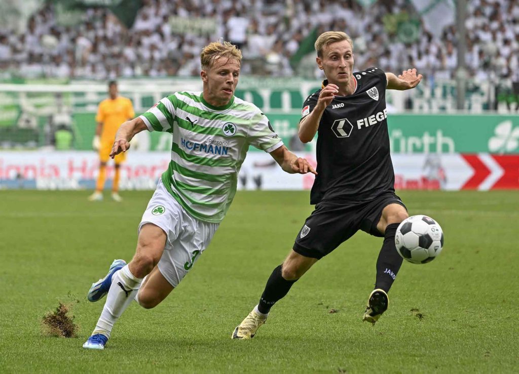 #Fussball, #Bundesliga, #DFL, #Liga2, #GreutherFürth, #sgf, #SportparkRonhof, #Kleeblatt, #HofmannPersonal, #BruderSpielwaren, #FrankenBrunnen, #GrünerBier, #RosicImmobilien, #simbadickiegroup, #Swietelsky, #WildPanda, #Fürth, #ball, #stadion, #zuschauer, #fans, #tor, #vielfaltgewinnt, #keinfanohnejob,