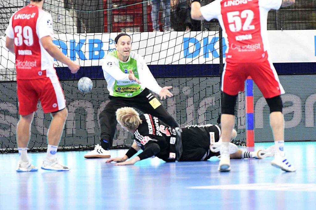 #Handballbundesliga, #LiquiMoly, #HCErlangen, #Handball, #HBL, #Nuremberg, #Erlangen, #ArenaNürnbergerVersicherung, #heitec, #Fackelmann, #Aichinger, #BarthHaas, #Bodin, #MaxBögl, #Bionorica, #Hemmersbach, #hlstudios, #HofmannPersonal, #LauerEuromovers, #Mauss, #pensionsolution, #Schultheiß, #SontowskiPartner, #Tucher, #Wild Panda, #hce, #ball, #tor, #zuschauer, #fans, #vielfaltgewinnt, #keinfanohnejob,