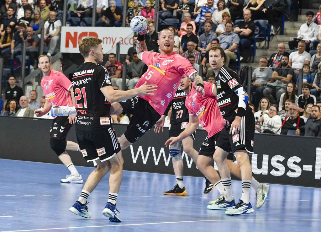 #Handballbundesliga, #LiquiMoly, #HCErlangen, #Handball, #HBL, #Nuremberg, #Erlangen, #ArenaNürnbergerVersicherung, #heitec, #Fackelmann, #Aichinger, #BarthHaas, #Bodin, #MaxBögl, #Bionorica, #Hemmersbach, #hlstudios, #HofmannPersonal, #LauerEuromovers, #Mauss, #pensionsolution, #Schultheiß, #SontowskiPartner, #Tucher, #Wild Panda, #hce, #ball, #tor, #zuschauer, #fans, #vielfaltgewinnt, #keinfanohnejob,