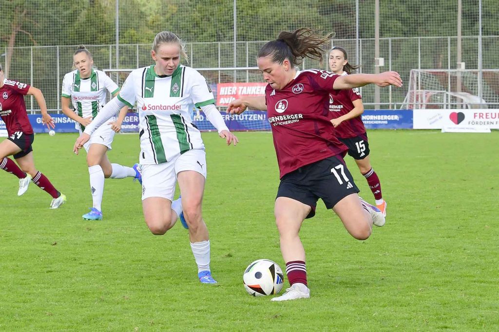 #Fußball, #Liga2, #Bundesliga, #DFL, #DFB, #Nürnberg, #1fcn, #fcn, #damen, #frauen, #Stadion, #MaxMorlockStadion, #Ball, #Sport, #Fans, #Jubel, #Torjubel, #Fahnen, #Fanblock, #Faszination, #Action, #Zweikampf, #Schiedsrichter, #Linienrichter, #SparkasseNürnberg, #NErgie, #Kulmbacher, #richter_frenzel, #Zuschauer, #fussball,