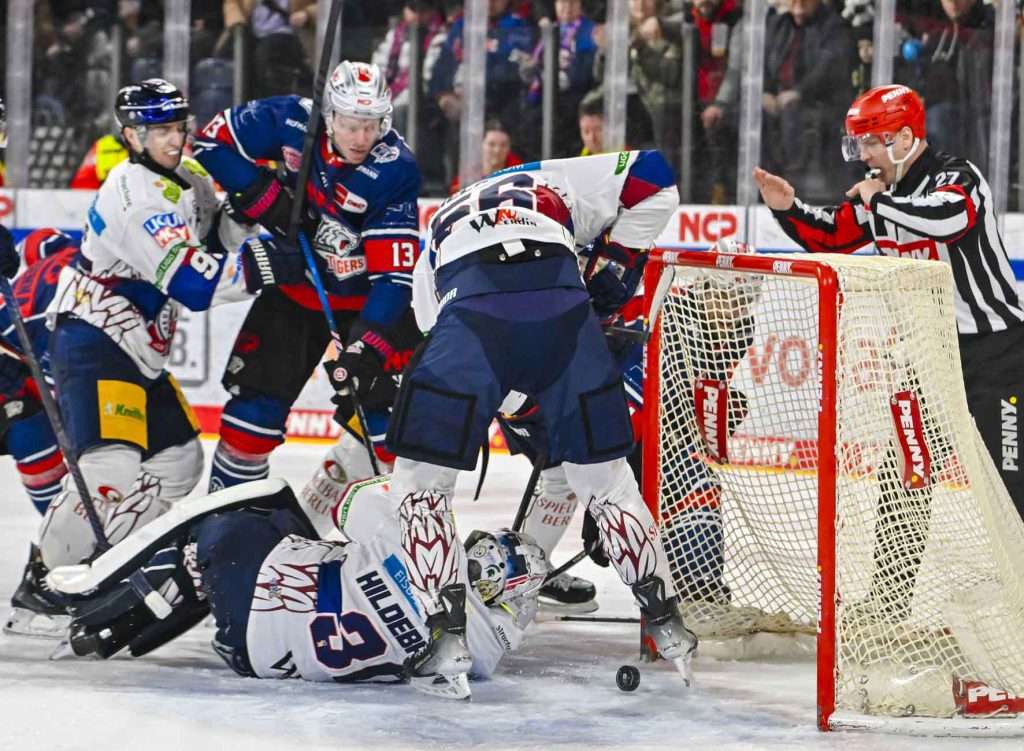 #del, #eishockey, #nit, #nuernbergicetigers, #icetigers, #puck, #pucki, #maskottchen, #nuernberg, #arena, #tor, #zuschauer, #fans, #hofmannpersonal, #vielfaltgewinnt, #keinfanohnejob, #bodin, #nergie, #wbgnuernberg,