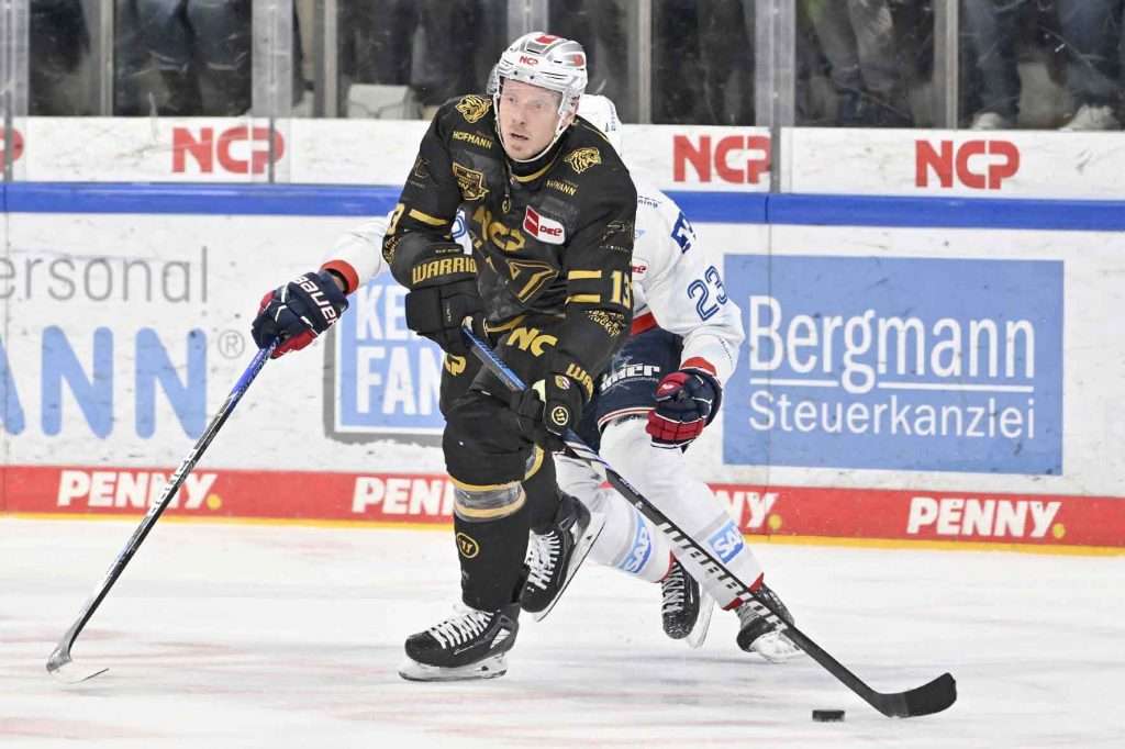 #del, #eishockey, #nit, #nuernbergicetigers, #icetigers, #puck, #pucki, #maskottchen, #nuernberg, #arena, #tor, #zuschauer, #fans, #hofmannpersonal, #vielfaltgewinnt, #keinfanohnejob, #bodin, #nergie, #wbgnuernberg,