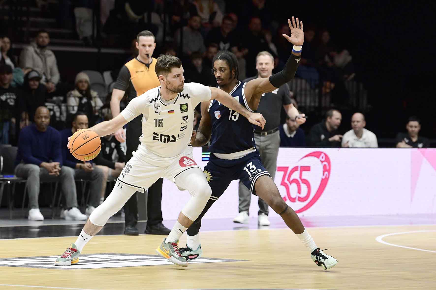 #bbl, #basketball, #proa, #nuernbergfalcons, #nuernberg, #falcons, #nbc, #kiametropolarena, #sparkassenuernberg, #nergie, #wbgnuernberg, #hofmannpersonal, #barmerliga, #nuebasketball, #vielfaltgewinnt, #keinfanohnejob, #norisblockers,