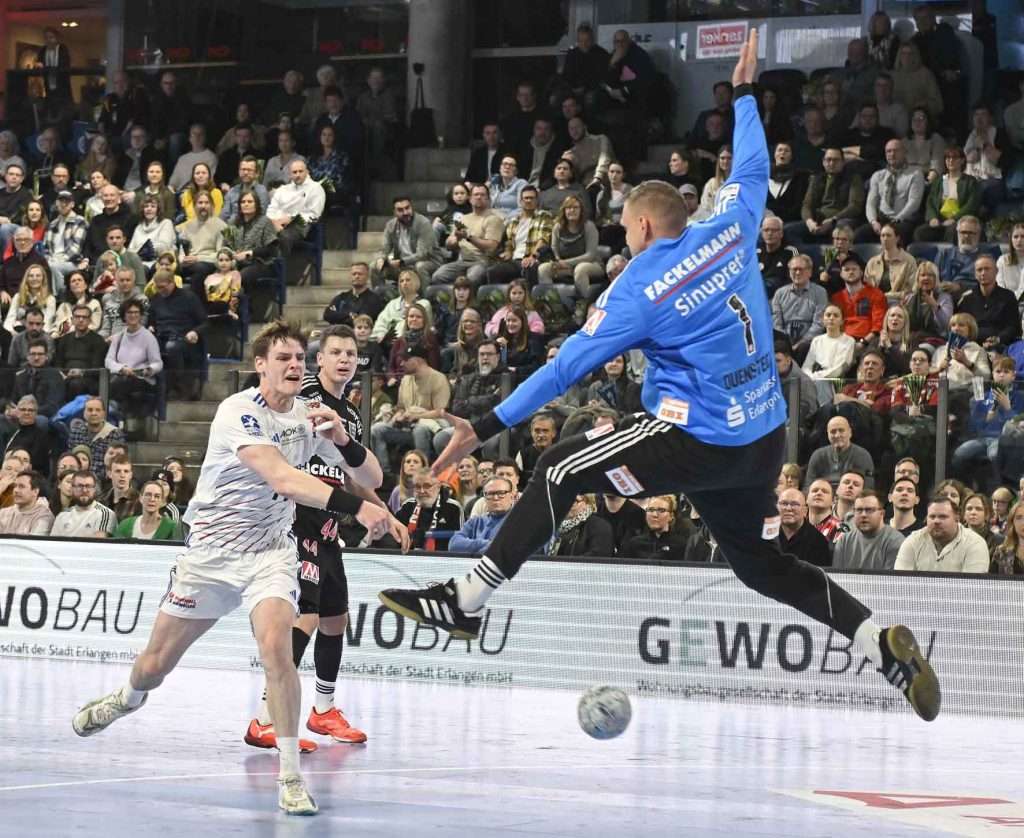 #Handballbundesliga, #LiquiMoly, #HCErlangen, #Handball, #HBL, #Nuremberg, #Erlangen, #ArenaNürnbergerVersicherung, #heitec, #Fackelmann, #Aichinger, #BarthHaas, #Bodin, #MaxBögl, #Bionorica, #Hemmersbach, #hlstudios, #HofmannPersonal, #LauerEuromovers, #Mauss, #pensionsolution, #Schultheiß, #SontowskiPartner, #Tucher, #Wild Panda, #hce, #ball, #tor, #zuschauer, #fans, #vielfaltgewinnt, #keinfanohnejob,