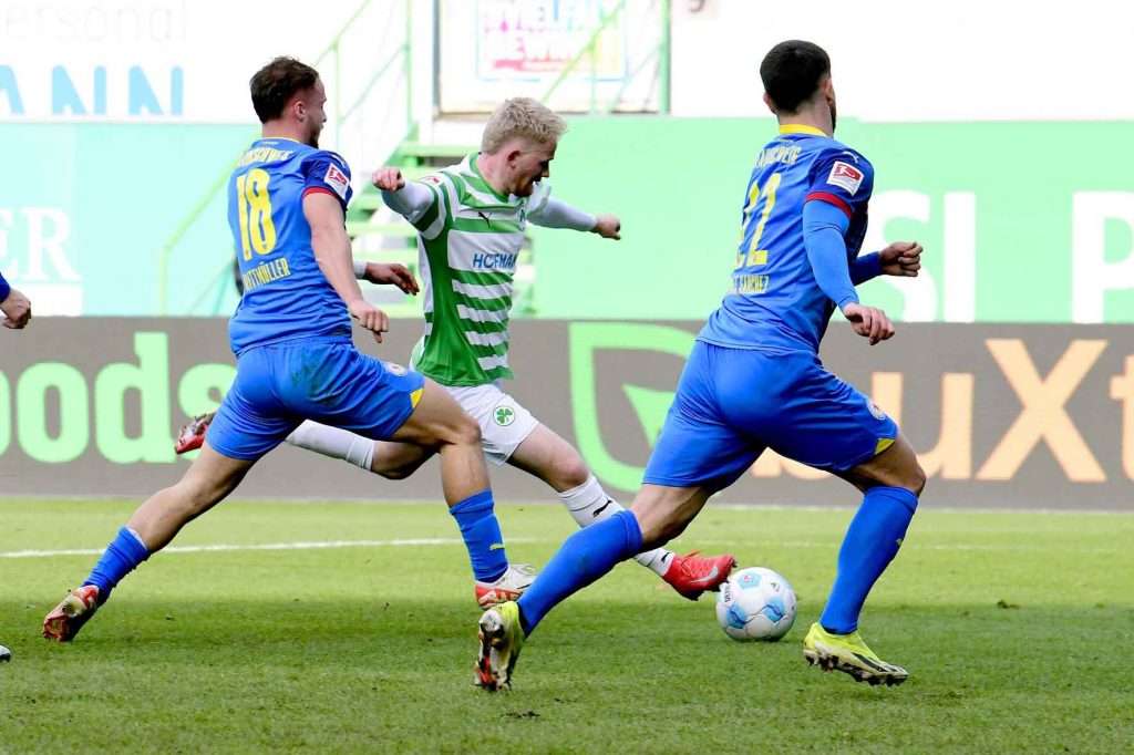 #Fussball, #Bundesliga, #DFL, #Liga2, #GreutherFürth, #sgf, #SportparkRonhof, #Kleeblatt, #HofmannPersonal, #BruderSpielwaren, #FrankenBrunnen, #GrünerBier, #RosicImmobilien, #simbadickiegroup, #Swietelsky, #WildPanda, #Fürth, #ball, #stadion, #zuschauer, #fans, #tor, #vielfaltgewinnt, #keinfanohnejob,