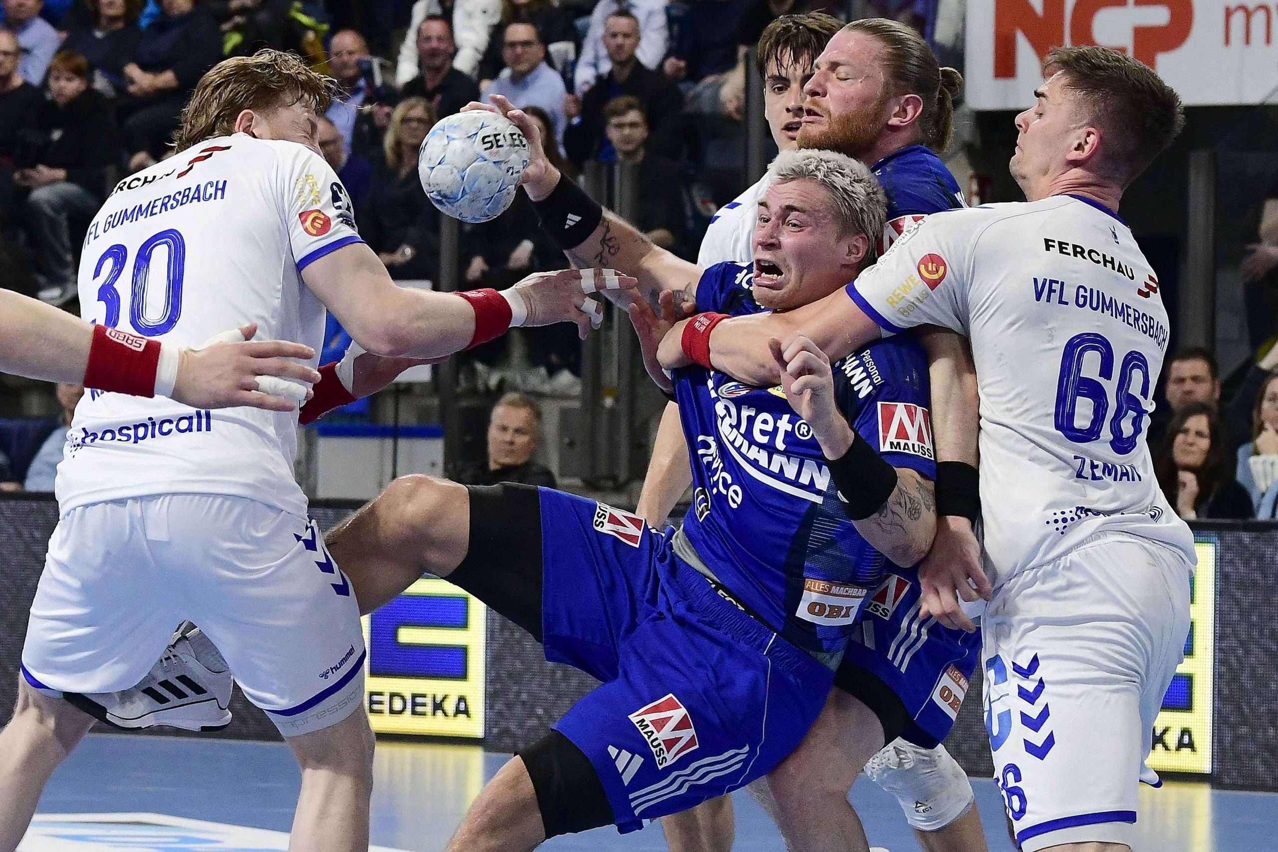#Handballbundesliga, #LiquiMoly, #HCErlangen, #Handball, #HBL, #Nuremberg, #Erlangen, #ArenaNürnbergerVersicherung, #heitec, #Fackelmann, #Aichinger, #BarthHaas, #Bodin, #MaxBögl, #Bionorica, #Hemmersbach, #hlstudios, #HofmannPersonal, #LauerEuromovers, #Mauss, #pensionsolution, #Schultheiß, #SontowskiPartner, #Tucher, #Wild Panda, #hce, #ball, #tor, #zuschauer, #fans, #vielfaltgewinnt, #keinfanohnejob,
