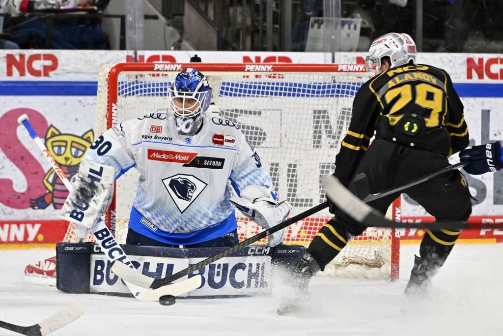 #del, #eishockey, #nit, #nuernbergicetigers, #icetigers, #puck, #pucki, #maskottchen, #nuernberg, #arena, #tor, #zuschauer, #fans, #hofmannpersonal, #vielfaltgewinnt, #keinfanohnejob, #bodin, #nergie, #wbgnuernberg,