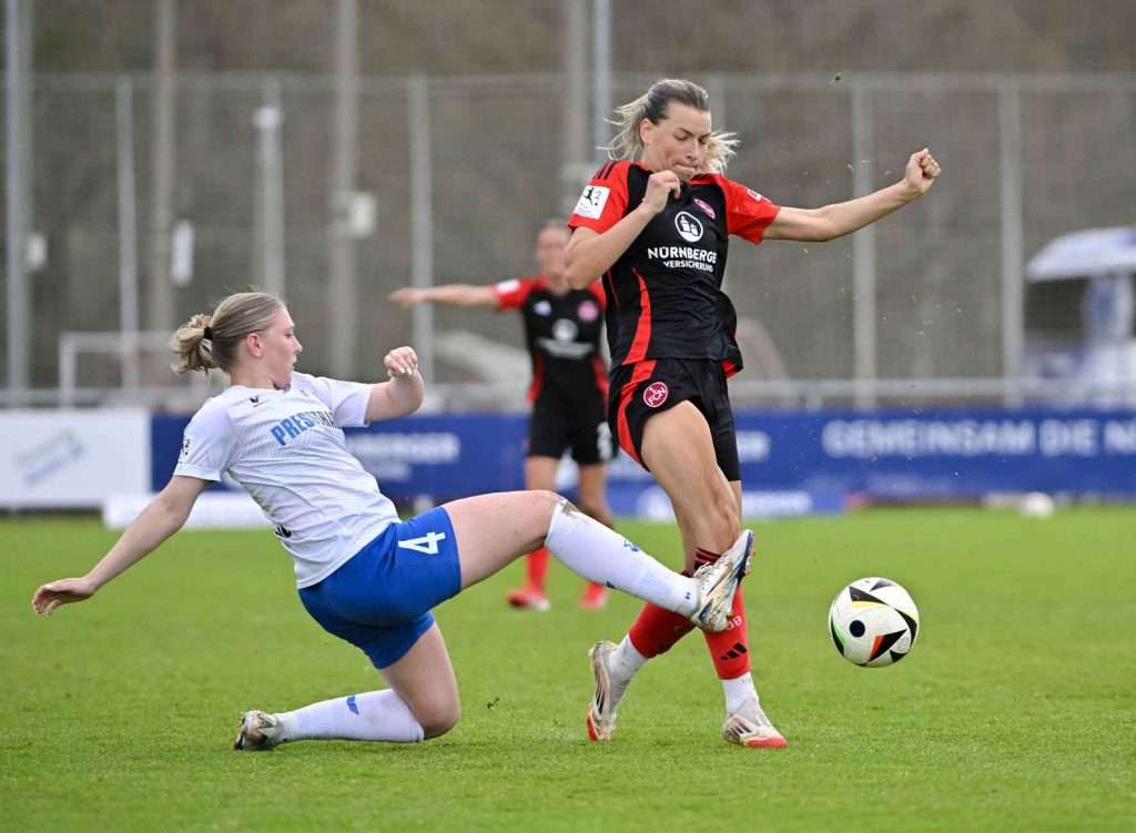 #Fußball, #Liga2, #Bundesliga, #DFL, #DFB, #Nürnberg, #1fcn, #fcn, #damen, #frauen, #Stadion, #MaxMorlockStadion, #Ball, #Sport, #Fans, #Jubel, #Torjubel, #Fahnen, #Fanblock, #Faszination, #Action, #Zweikampf, #Schiedsrichter, #Linienrichter, #SparkasseNürnberg, #NErgie, #Kulmbacher, #Zuschauer, #fussball,