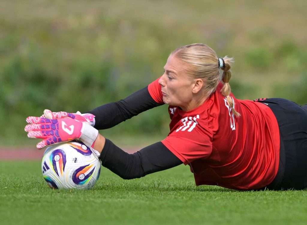 #Fußball, #Liga1, #Bundesliga, #DFL, #DFB, #Nürnberg, #1fcn, #fcn, #damen, #frauen, #Stadion, #MaxMorlockStadion, #Ball, #Sport, #Fans, #Jubel, #Torjubel, #Fahnen, #Fanblock, #Faszination, #Action, #Zweikampf, #Schiedsrichter, #Linienrichter, #SparkasseNürnberg, #NErgie, #Kulmbacher, #Zuschauer, #fussball,