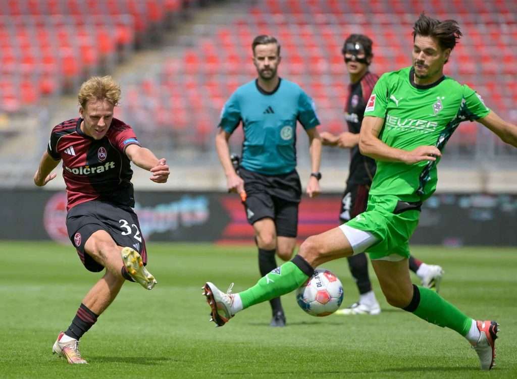 #Fußball, #Liga2, #Bundesliga, #DFL, #DFB, #Nürnberg, #1fcn, #fcn, #ClubHaus, #Stadion, #MaxMorlockStadion, #Fußball, #Ball, #Sport, #Fans, #Torjubel, #Ausschreitung, #Pyrotechnik, #Fahnen, #Fanblock, #Faszination, #Action, #Zweikampf, #Schiedsrichter, #Linienrichter, #FrankenBrunnen, #WolfHeizung, #NErgie, #toolcraft, #SparkasseNürnberg, #Freizeit, #Familie, #Zuschauer, #MaxMorlock, #Spielräume, #Stolperstein, #JenöKonradCup, #dielegendelebt, #Handball, #Boxen, #Tennis, #Schwimmen, #HandwerkerClub, #Handwerkerazubimesse, #azubimesse, #erstklaessleraktion, #125Jahre, #Jubiläum,