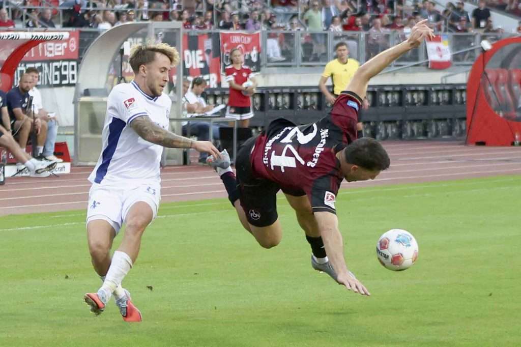 #Fußball, #Liga2, #Bundesliga, #DFL, #DFB, #Nürnberg, #Stadion, #MaxMorlockStadion, #Ball, #Sport, #Fans, #Torjubel, #Ausschreitung, #Pyrotechnik, #Fahnen, #Fanblock, #Faszination, #Action, #Zweikampf, #Schiedsrichter, #Linienrichter, #FrankenBrunnen, #NErgie, #SparkasseNürnberg, #toolcraft, #Freizeit, #Familie, #Zuschauer, #MaxMorlock, #Spielräume, #Stolperstein, #JenöKonradCup, #dielegendelebt,
