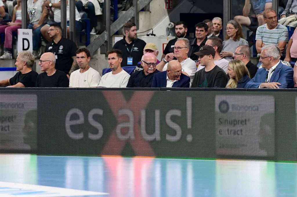 #Handballbundesliga, #LiquiMoly, #HCErlangen, #Handball, #HBL, #Nuremberg, #Erlangen, #ArenaNürnbergerVersicherung, #heitec, #Fackelmann, #Aichinger, #BarthHaas, #Bodin, #MaxBögl, #Bionorica, #Hemmersbach, #hlstudios, #HofmannPersonal, #LauerEuromovers, #Mauss, #pensionsolution, #Schultheiß, #SontowskiPartner, #Tucher, #Wild Panda, #hce, #ball, #tor, #zuschauer, #fans, #vielfaltgewinnt, #keinfanohnejob,