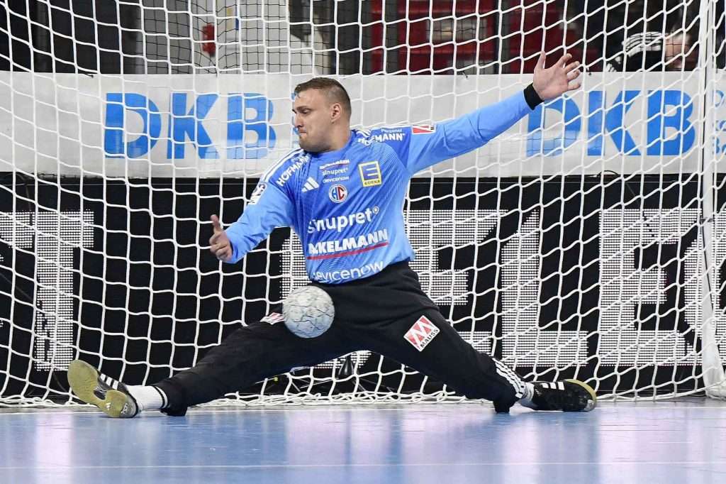 #Handballbundesliga, #LiquiMoly, #HCErlangen, #Handball, #HBL, #Nuremberg, #Erlangen, #ArenaNürnbergerVersicherung, #heitec, #Fackelmann, #Aichinger, #BarthHaas, #Bodin, #MaxBögl, #Bionorica, #Hemmersbach, #hlstudios, #HofmannPersonal, #LauerEuromovers, #Mauss, #pensionsolution, #Schultheiß, #SontowskiPartner, #Tucher, #Wild Panda, #hce, #ball, #tor, #zuschauer, #fans, #vielfaltgewinnt, #keinfanohnejob,