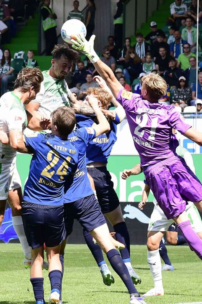 #Fussball, #Bundesliga, #DFL, #Liga2, #GreutherFürth, #sgf, #SportparkRonhof, #Kleeblatt, #HofmannPersonal, #BruderSpielwaren, #FrankenBrunnen, #GrünerBier, #RosicImmobilien, #simbadickiegroup, #Swietelsky, #WildPanda, #Fürth, #ball, #stadion, #zuschauer, #fans, #tor, #vielfaltgewinnt, #keinfanohnejob,