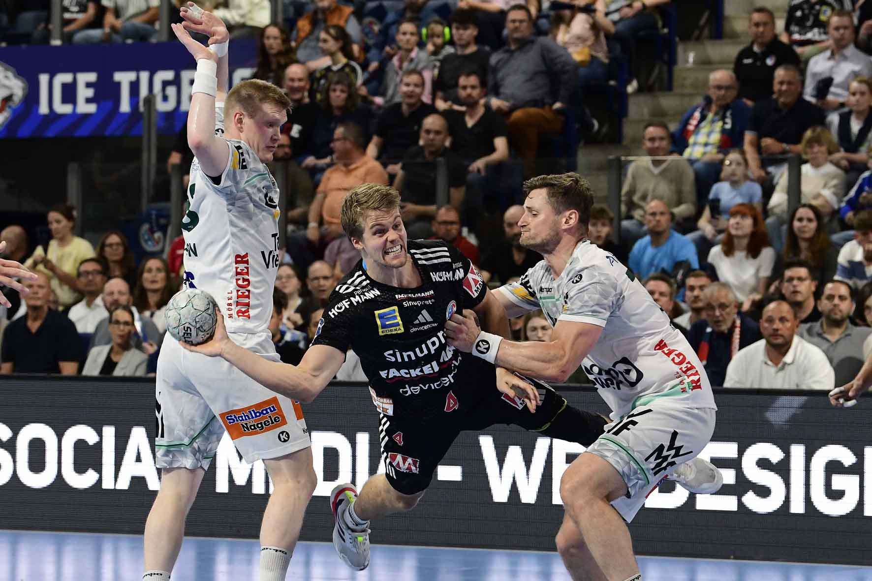 #Handballbundesliga, #LiquiMoly, #HCErlangen, #Handball, #HBL, #Nuremberg, #Erlangen, #ArenaNürnbergerVersicherung, #heitec, #Fackelmann, #Aichinger, #BarthHaas, #Bodin, #MaxBögl, #Bionorica, #Hemmersbach, #hlstudios, #HofmannPersonal, #LauerEuromovers, #Mauss, #pensionsolution, #Schultheiß, #SontowskiPartner, #Tucher, #Wild Panda, #hce, #ball, #tor, #zuschauer, #fans, #vielfaltgewinnt, #keinfanohnejob,