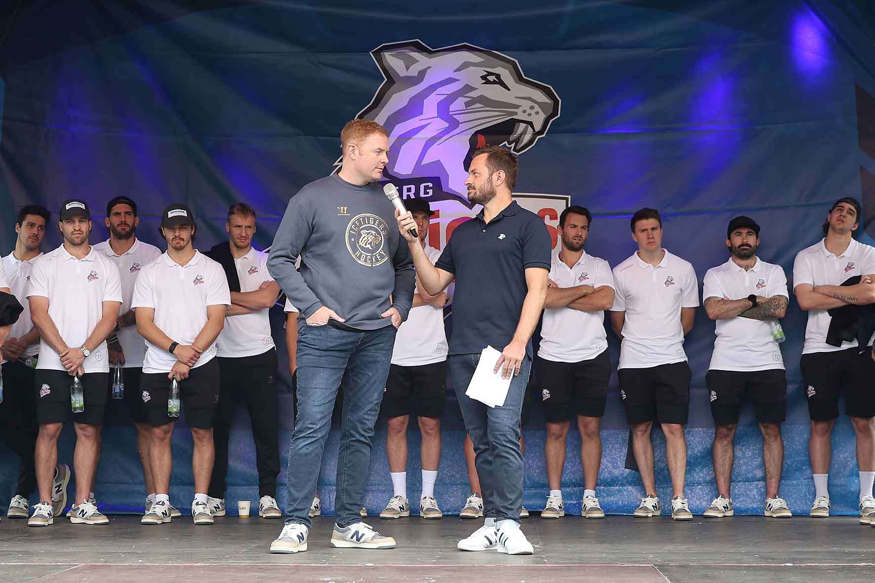 #del, #eishockey, #nit, #nuernbergicetigers, #icetigers, #puck, #pucki, #maskottchen, #nuernberg, #arena, #tor, #zuschauer, #fans, #hofmannpersonal, #vielfaltgewinnt, #keinfanohnejob, #bodin, #nergie, #wbgnuernberg,