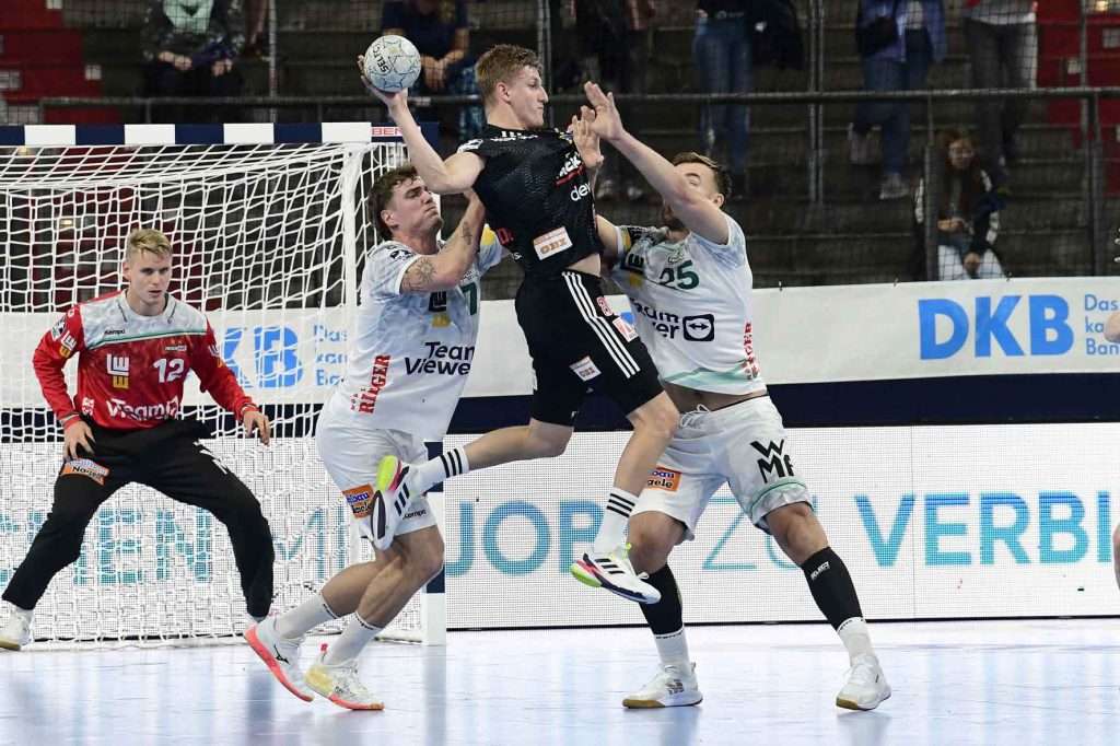 #Handballbundesliga, #LiquiMoly, #HCErlangen, #Handball, #HBL, #Nuremberg, #Erlangen, #ArenaNürnbergerVersicherung, #heitec, #Fackelmann, #Aichinger, #BarthHaas, #Bodin, #MaxBögl, #Bionorica, #Hemmersbach, #hlstudios, #HofmannPersonal, #LauerEuromovers, #Mauss, #pensionsolution, #Schultheiß, #SontowskiPartner, #Tucher, #Wild Panda, #hce, #ball, #tor, #zuschauer, #fans, #vielfaltgewinnt, #keinfanohnejob,