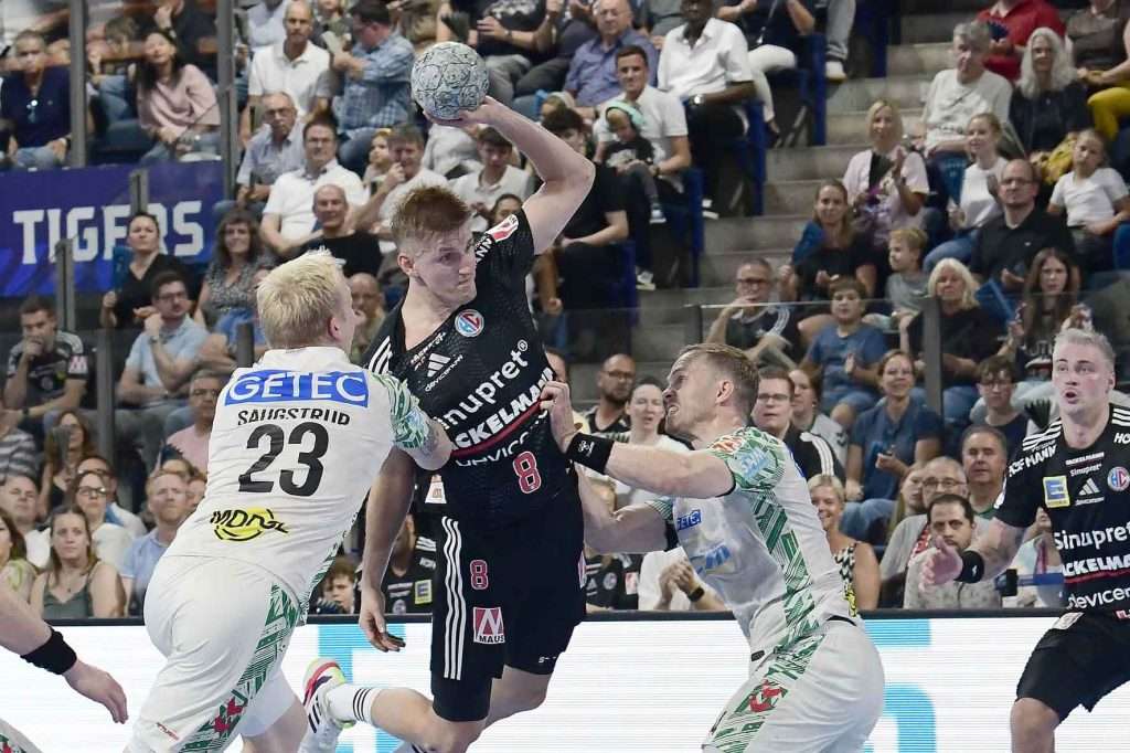 #Handballbundesliga, #LiquiMoly, #HCErlangen, #Handball, #HBL, #Nuremberg, #Erlangen, #ArenaNürnbergerVersicherung, #heitec, #Fackelmann, #Aichinger, #BarthHaas, #Bodin, #MaxBögl, #Bionorica, #Hemmersbach, #hlstudios, #HofmannPersonal, #LauerEuromovers, #Mauss, #pensionsolution, #Schultheiß, #SontowskiPartner, #Tucher, #Wild Panda, #hce, #ball, #tor, #zuschauer, #fans, #vielfaltgewinnt, #keinfanohnejob,