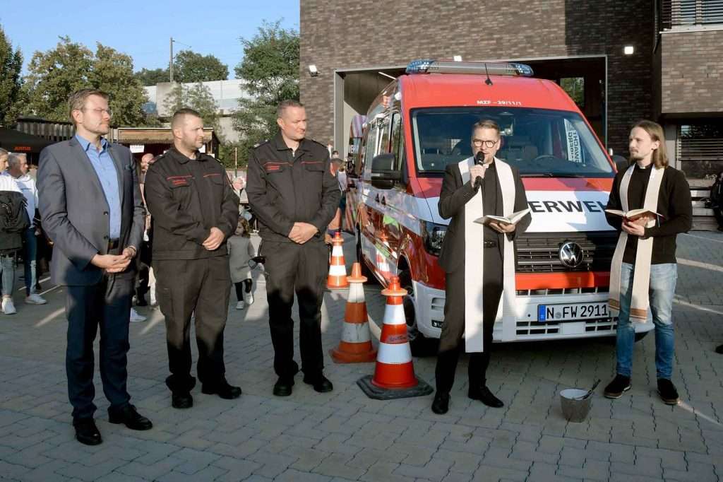 #Nürnberg, #Stadt, #Feuerwehr, #Freiwilligefeuerwehr, #Stadtnürnberg, #Ehrenamt, #Spende, #Gerätehaus, #Neubau, #Sanierung, #Einweihung, #Alarmierung, #Einsatz, #Feuer, #Wasser, #Rettung, #Schützen, #Eibach, #Löschen, #Bergen, #Retten,