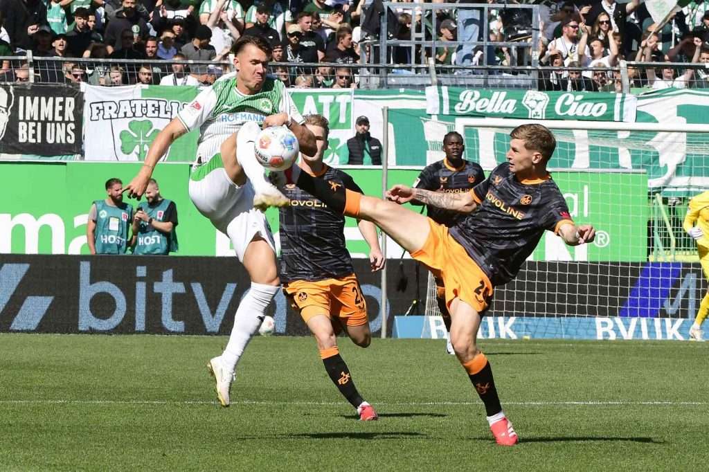 #Fussball, #Bundesliga, #DFL, #Liga2, #GreutherFürth, #sgf, #SportparkRonhof, #Kleeblatt, #HofmannPersonal, #BruderSpielwaren, #FrankenBrunnen, #GrünerBier, #RosicImmobilien, #simbadickiegroup, #Swietelsky, #WildPanda, #Fürth, #ball, #stadion, #zuschauer, #fans, #tor, #vielfaltgewinnt, #keinfanohnejob,