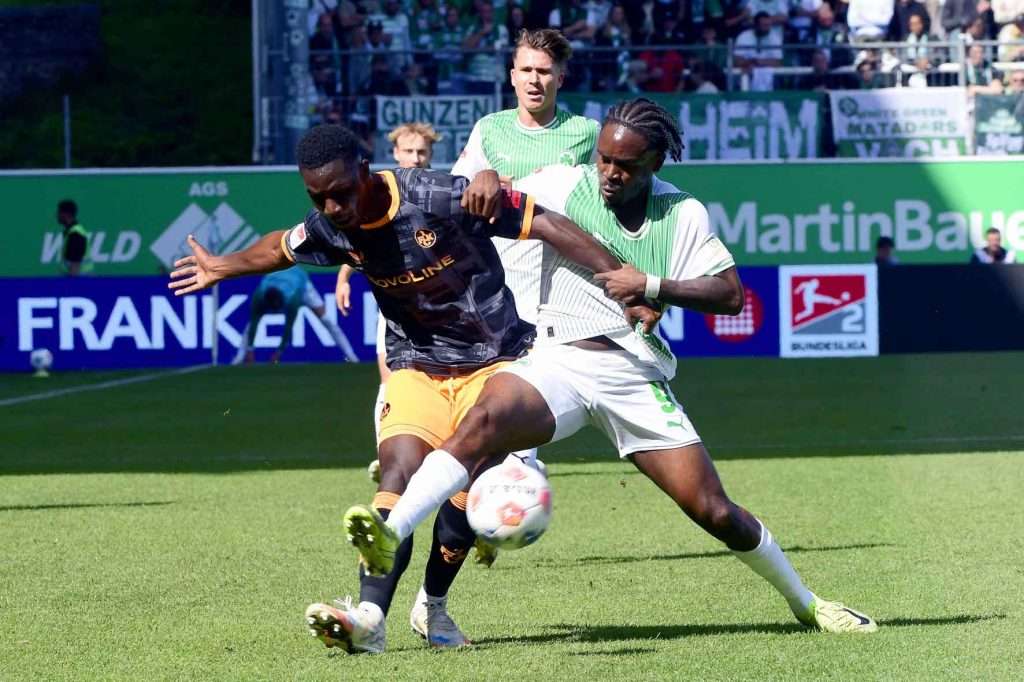 #Fussball, #Bundesliga, #DFL, #Liga2, #GreutherFürth, #sgf, #SportparkRonhof, #Kleeblatt, #HofmannPersonal, #BruderSpielwaren, #FrankenBrunnen, #GrünerBier, #RosicImmobilien, #simbadickiegroup, #Swietelsky, #WildPanda, #Fürth, #ball, #stadion, #zuschauer, #fans, #tor, #vielfaltgewinnt, #keinfanohnejob,