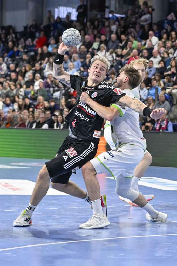 #Handballbundesliga, #LiquiMoly, #HCErlangen, #Handball, #HBL, #Nuremberg, #Erlangen, #ArenaNürnbergerVersicherung, #heitec, #Fackelmann, #Aichinger, #BarthHaas, #Bodin, #MaxBögl, #Bionorica, #Hemmersbach, #hlstudios, #HofmannPersonal, #LauerEuromovers, #Mauss, #pensionsolution, #Schultheiß, #SontowskiPartner, #Tucher, #Wild Panda, #hce, #ball, #tor, #zuschauer, #fans, #vielfaltgewinnt, #keinfanohnejob,