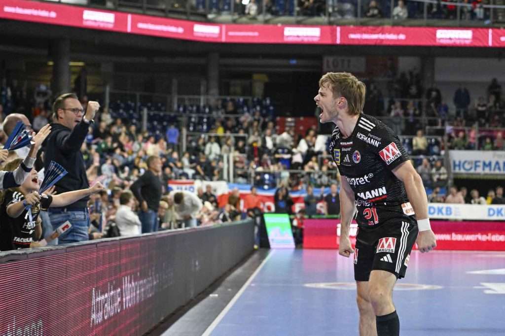 #Handballbundesliga, #LiquiMoly, #HCErlangen, #Handball, #HBL, #Nuremberg, #Erlangen, #ArenaNürnbergerVersicherung, #heitec, #Fackelmann, #Aichinger, #BarthHaas, #Bodin, #MaxBögl, #Bionorica, #Hemmersbach, #hlstudios, #HofmannPersonal, #LauerEuromovers, #Mauss, #pensionsolution, #Schultheiß, #SontowskiPartner, #Tucher, #Wild Panda, #hce, #ball, #tor, #zuschauer, #fans, #vielfaltgewinnt, #keinfanohnejob,