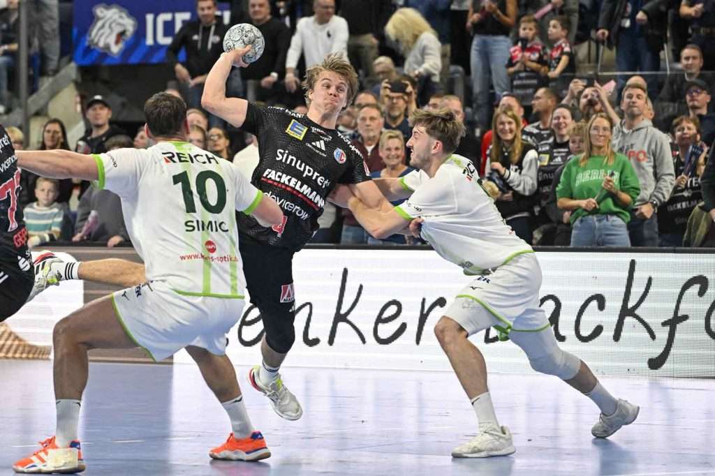 #Handballbundesliga, #LiquiMoly, #HCErlangen, #Handball, #HBL, #Nuremberg, #Erlangen, #ArenaNürnbergerVersicherung, #heitec, #Fackelmann, #Aichinger, #BarthHaas, #Bodin, #MaxBögl, #Bionorica, #Hemmersbach, #hlstudios, #HofmannPersonal, #LauerEuromovers, #Mauss, #pensionsolution, #Schultheiß, #SontowskiPartner, #Tucher, #Wild Panda, #hce, #ball, #tor, #zuschauer, #fans, #vielfaltgewinnt, #keinfanohnejob,