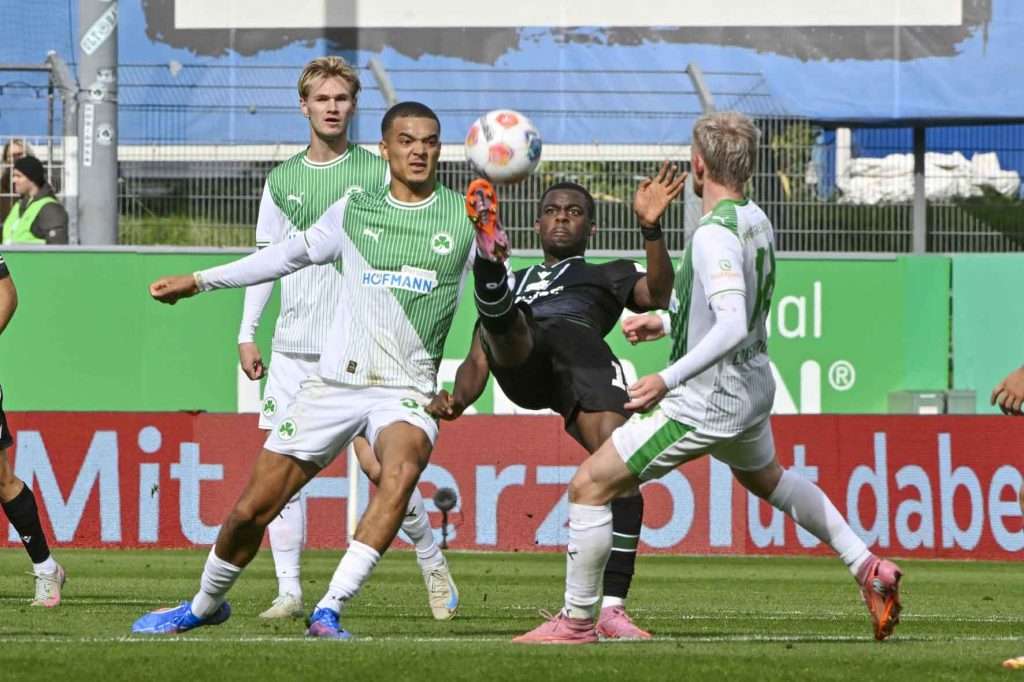 #Fussball, #Bundesliga, #DFL, #Liga2, #GreutherFürth, #sgf, #SportparkRonhof, #Kleeblatt, #HofmannPersonal, #BruderSpielwaren, #FrankenBrunnen, #GrünerBier, #RosicImmobilien, #simbadickiegroup, #Swietelsky, #WildPanda, #Fürth, #ball, #stadion, #zuschauer, #fans, #tor, #vielfaltgewinnt, #keinfanohnejob,