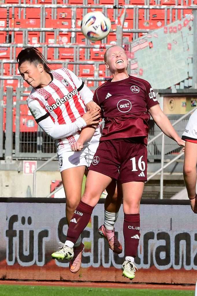 #Fußball, #Liga1, #Bundesliga, #DFL, #DFB, #googlepixel, #frauenbundesliga, #Nürnberg, #1fcn, #fcn, #damen, #frauen, #Stadion, #MaxMorlockStadion, #Ball, #Sport, #Fans, #Jubel, #Torjubel, #Fahnen, #Fanblock, #Faszination, #Action, #Zweikampf, #Schiedsrichter, #Linienrichter, #SparkasseNürnberg, #NErgie, #Zuschauer, #fussball,