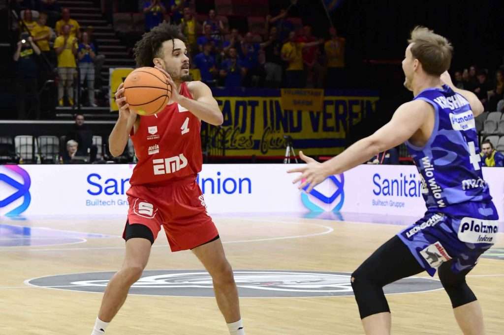 #bbl, #basketball, #proa, #nuernbergfalcons, #nuernberg, #falcons, #nbc, #kiametropolarena, #sparkassenuernberg, #nergie, #wbgnuernberg, #hofmannpersonal, #barmerliga, #nuebasketball, #vielfaltgewinnt, #keinfanohnejob, #norisblockers,