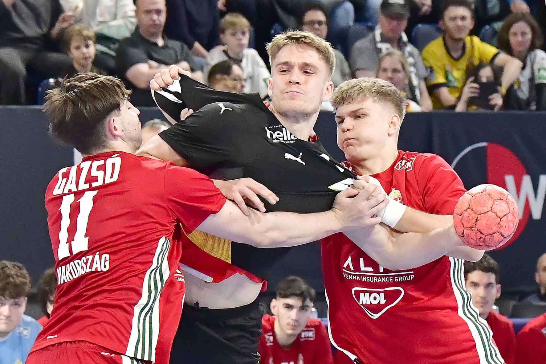 #DHB, #Nationalmannschaft, #Länderspiel, #Handballbundesliga, #HCErlangen, #Handball, #HBL, #Nuremberg, #Erlangen, #ArenaNürnberg, #heitec, #Fackelmann, #Aichinger, #BarthHaas, #Bodin, #MaxBögl, #Bionorica, #Hemmersbach, #hlstudios, #HofmannPersonal, #LauerEuromovers, #Mauss, #pensionsolution, #Schultheiß, #SontowskiPartner, #Tucher, #Wild Panda, #hce, #ball, #tor, #zuschauer, #fans, #vielfaltgewinnt, #keinfanohnejob,