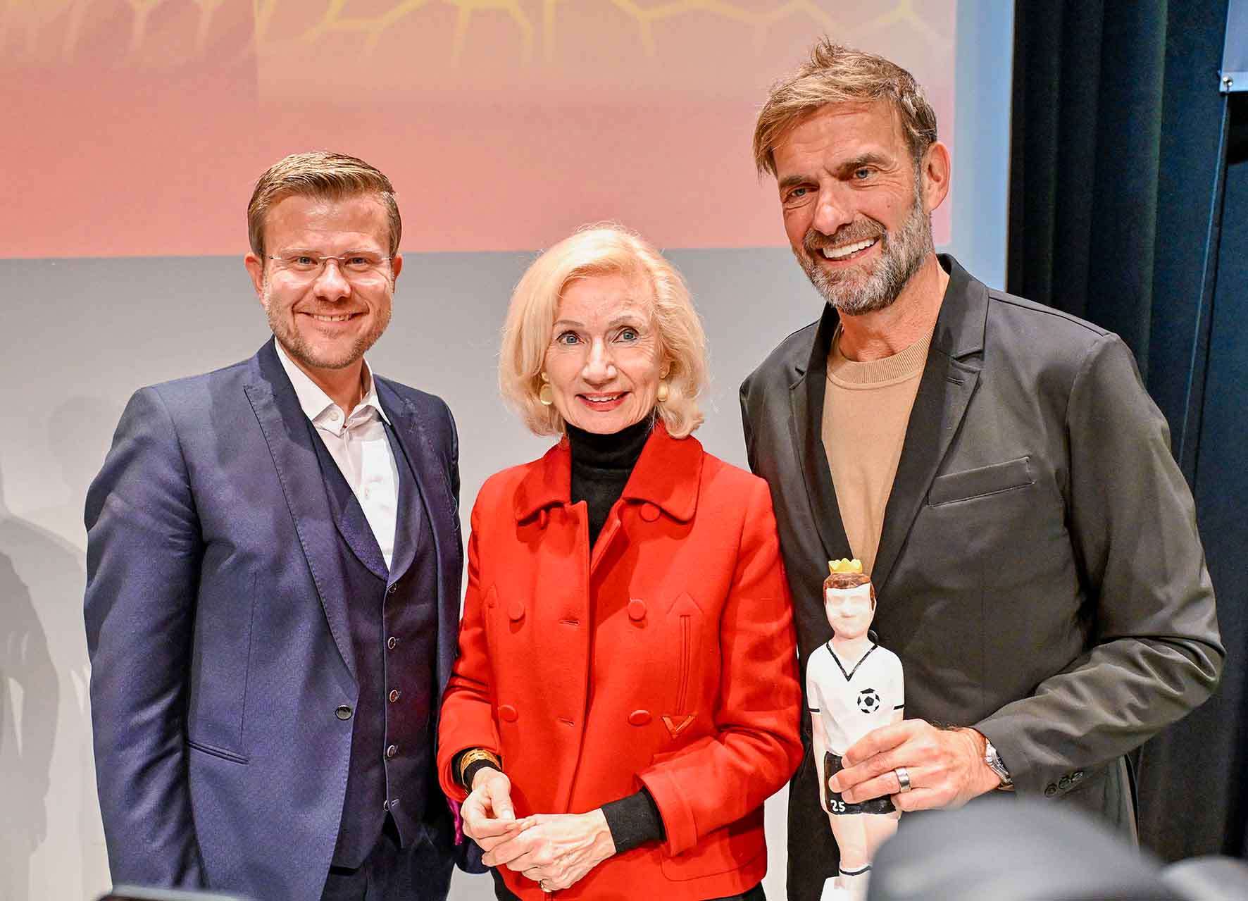 #Nürnberg, #Nuremberg, #Stadt, #News, #Informationen, #MetropolregionNürnberg, #Kultur, #Unterhaltung, #Städtepartnerschaft, #AmtfürinternationaleBeziehungen, #Kulturzentrum, #originalregional, #NürnbergMesse, #Fussballbibliothek, #Stadtbibliothek, #AkademiefürFussballkultur, #galaabend, #WaltherBensemannPreis, #fußballakademie,