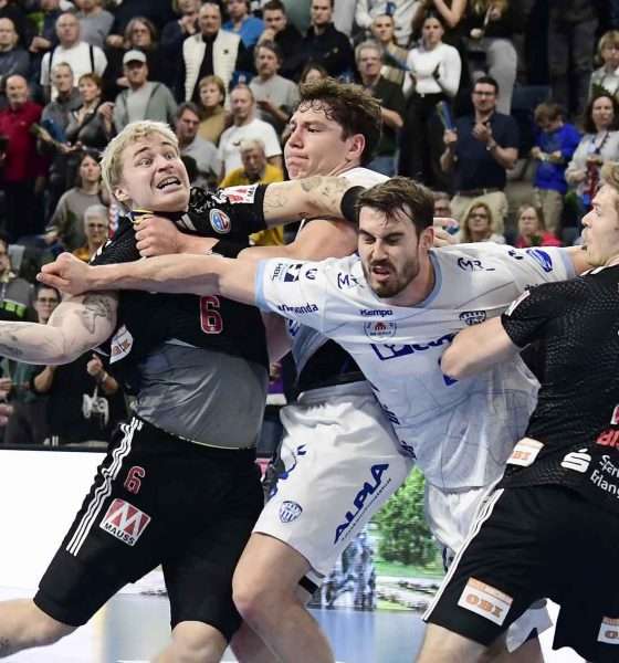 #Handballbundesliga, #HCErlangen, #Handball, #HBL, #Nuremberg, #Erlangen, #ArenaNürnberg, #heitec, #Fackelmann, #Aichinger, #BarthHaas, #Bodin, #MaxBögl, #Bionorica, #Hemmersbach, #hlstudios, #HofmannPersonal, #LauerEuromovers, #Mauss, #pensionsolution, #Schultheiß, #SontowskiPartner, #Tucher, #Wild Panda, #hce, #ball, #tor, #zuschauer, #fans, #vielfaltgewinnt, #keinfanohnejob,