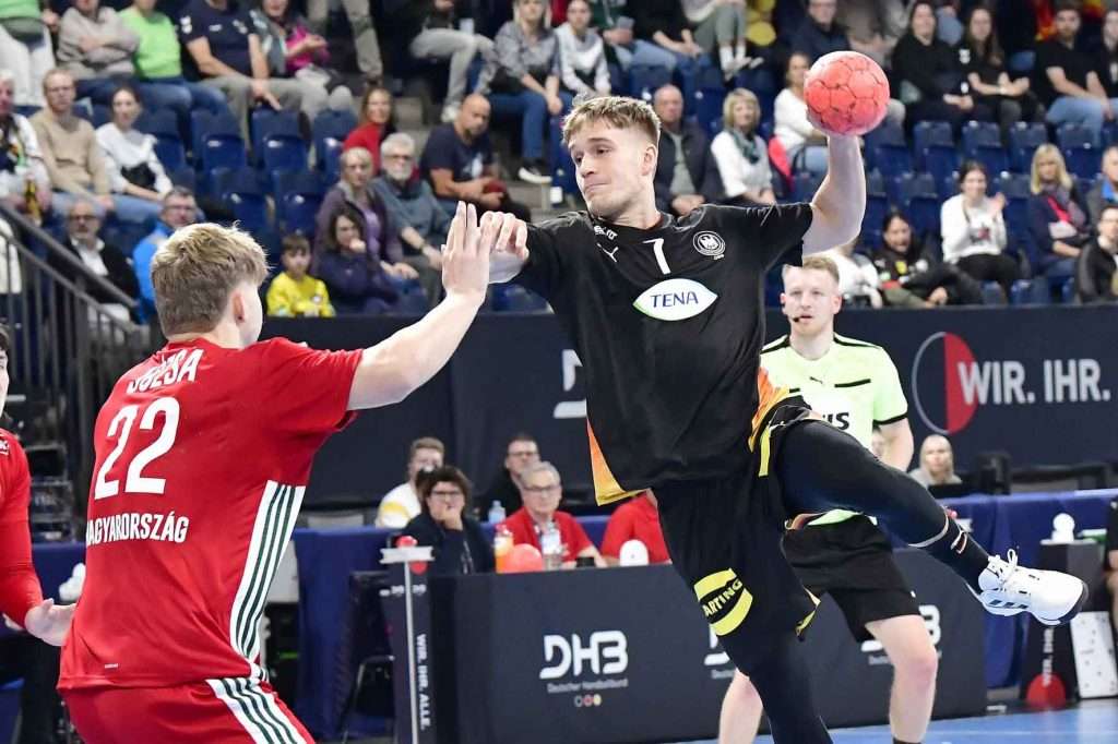 #DHB, #Nationalmannschaft, #Länderspiel, #Handballbundesliga, #HCErlangen, #Handball, #HBL, #Nuremberg, #Erlangen, #ArenaNürnberg, #heitec, #Fackelmann, #Aichinger, #BarthHaas, #Bodin, #MaxBögl, #Bionorica, #Hemmersbach, #hlstudios, #HofmannPersonal, #LauerEuromovers, #Mauss, #pensionsolution, #Schultheiß, #SontowskiPartner, #Tucher, #Wild Panda, #hce, #ball, #tor, #zuschauer, #fans, #vielfaltgewinnt, #keinfanohnejob,