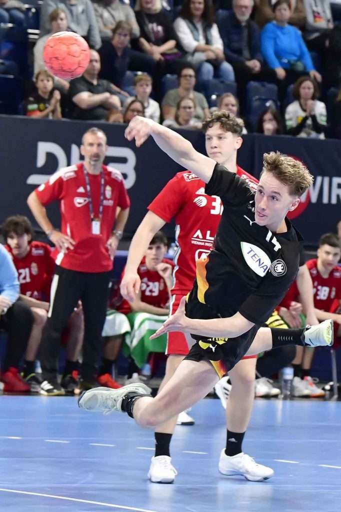 #DHB, #Nationalmannschaft, #Länderspiel, #Handballbundesliga, #HCErlangen, #Handball, #HBL, #Nuremberg, #Erlangen, #ArenaNürnberg, #heitec, #Fackelmann, #Aichinger, #BarthHaas, #Bodin, #MaxBögl, #Bionorica, #Hemmersbach, #hlstudios, #HofmannPersonal, #LauerEuromovers, #Mauss, #pensionsolution, #Schultheiß, #SontowskiPartner, #Tucher, #Wild Panda, #hce, #ball, #tor, #zuschauer, #fans, #vielfaltgewinnt, #keinfanohnejob,