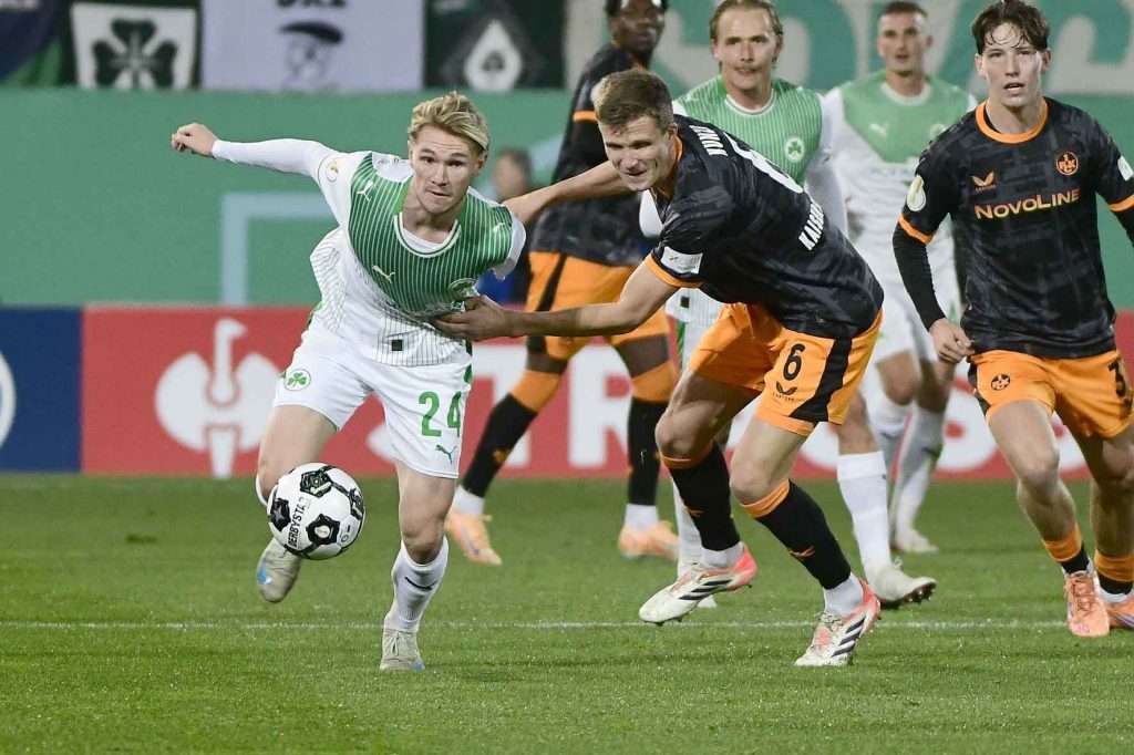 Fussball, #Bundesliga, #DFL, #Liga2, #GreutherFürth, #sgf, #SportparkRonhof, #Kleeblatt, #HofmannPersonal, #BruderSpielwaren, #FrankenBrunnen, #GrünerBier, #RosicImmobilien, #simbadickiegroup, #Swietelsky, #WildPanda, #Fürth, #ball, #stadion, #zuschauer, #fans, #tor, #vielfaltgewinnt, #keinfanohnejob,