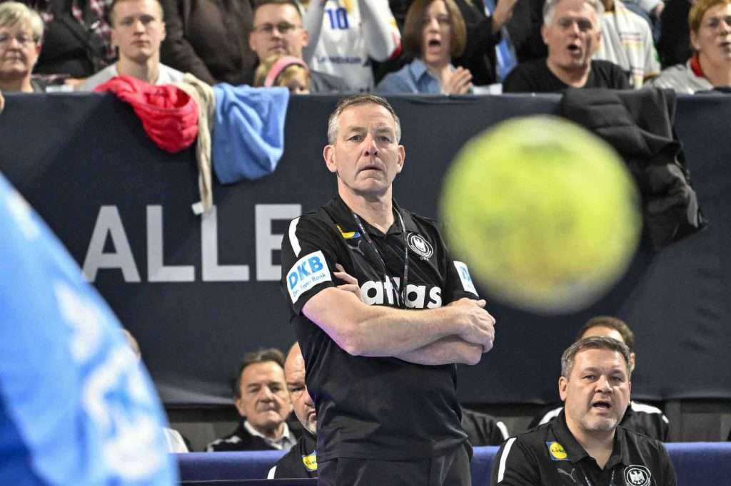 #DHB, #Nationalmannschaft, #Länderspiel, #Handballbundesliga, #HCErlangen, #Handball, #HBL, #Nuremberg, #Erlangen, #ArenaNürnberg, #heitec, #Fackelmann, #Aichinger, #BarthHaas, #Bodin, #MaxBögl, #Bionorica, #Hemmersbach, #hlstudios, #HofmannPersonal, #LauerEuromovers, #Mauss, #pensionsolution, #Schultheiß, #SontowskiPartner, #Tucher, #Wild Panda, #hce, #ball, #tor, #zuschauer, #fans, #vielfaltgewinnt, #keinfanohnejob,