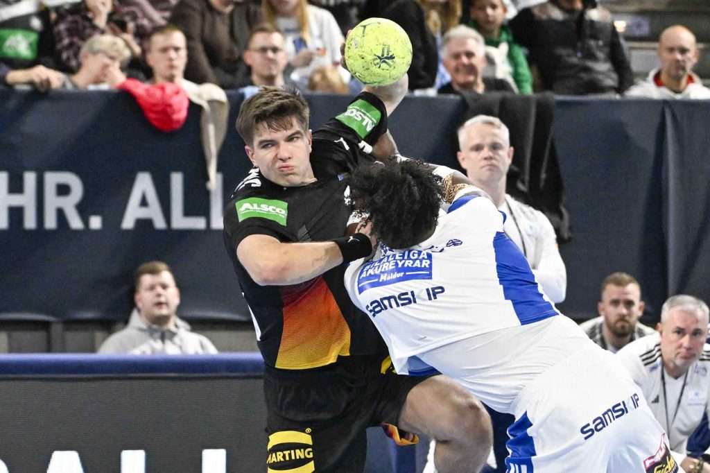 #DHB, #Nationalmannschaft, #Länderspiel, #Handballbundesliga, #HCErlangen, #Handball, #HBL, #Nuremberg, #Erlangen, #ArenaNürnberg, #heitec, #Fackelmann, #Aichinger, #BarthHaas, #Bodin, #MaxBögl, #Bionorica, #Hemmersbach, #hlstudios, #HofmannPersonal, #LauerEuromovers, #Mauss, #pensionsolution, #Schultheiß, #SontowskiPartner, #Tucher, #Wild Panda, #hce, #ball, #tor, #zuschauer, #fans, #vielfaltgewinnt, #keinfanohnejob,