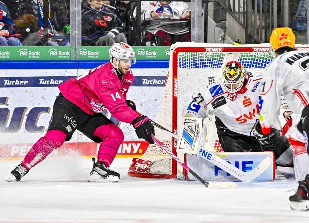 #del, #eishockey, #nit, #nuernbergicetigers, #icetigers, #puck, #pucki, #maskottchen, #nuernberg, #arena, #tor, #zuschauer, #fans, #hofmannpersonal, #vielfaltgewinnt, #keinfanohnejob, #bodin, #nergie, #wbgnuernberg,