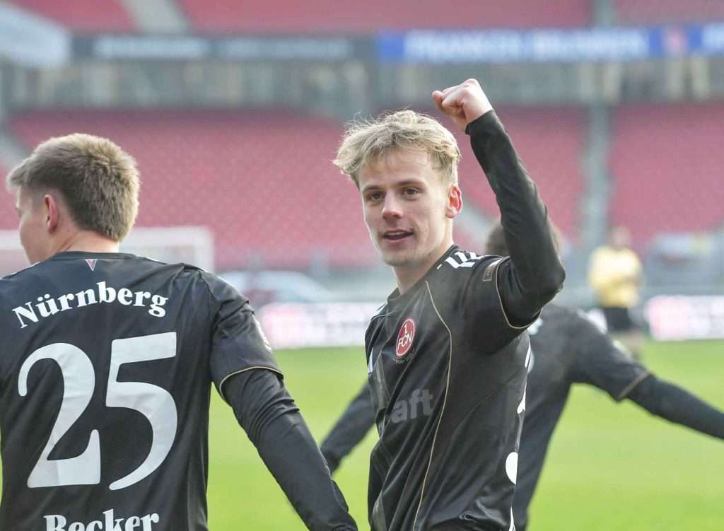#Fußball, #Liga2, #Bundesliga, #DFL, #DFB, #Nürnberg, #1fcn, #fcn, #ClubHaus, #Stadion, #MaxMorlockStadion, #Fußball, #Ball, #Sport, #Fans, #Torjubel, #Ausschreitung, #Pyrotechnik, #Fahnen, #Fanblock, #Faszination, #Action, #Zweikampf, #Schiedsrichter, #Linienrichter, #FrankenBrunnen, #NErgie, #SparkasseNürnberg, #Freizeit, #Familie, #Zuschauer, #MaxMorlock, #Spielräume, #Stolperstein, #JenöKonradCup, #dielegendelebt, #HandwerkerClub, #Handwerkerazubimesse, #azubimesse, #erstklaessleraktion, #125Jahre, #Jubiläum, #glubb, #unserclub, #clubcommunity, #wirsindderclub, #glubbnews, #kadepp, #teilderlegende,