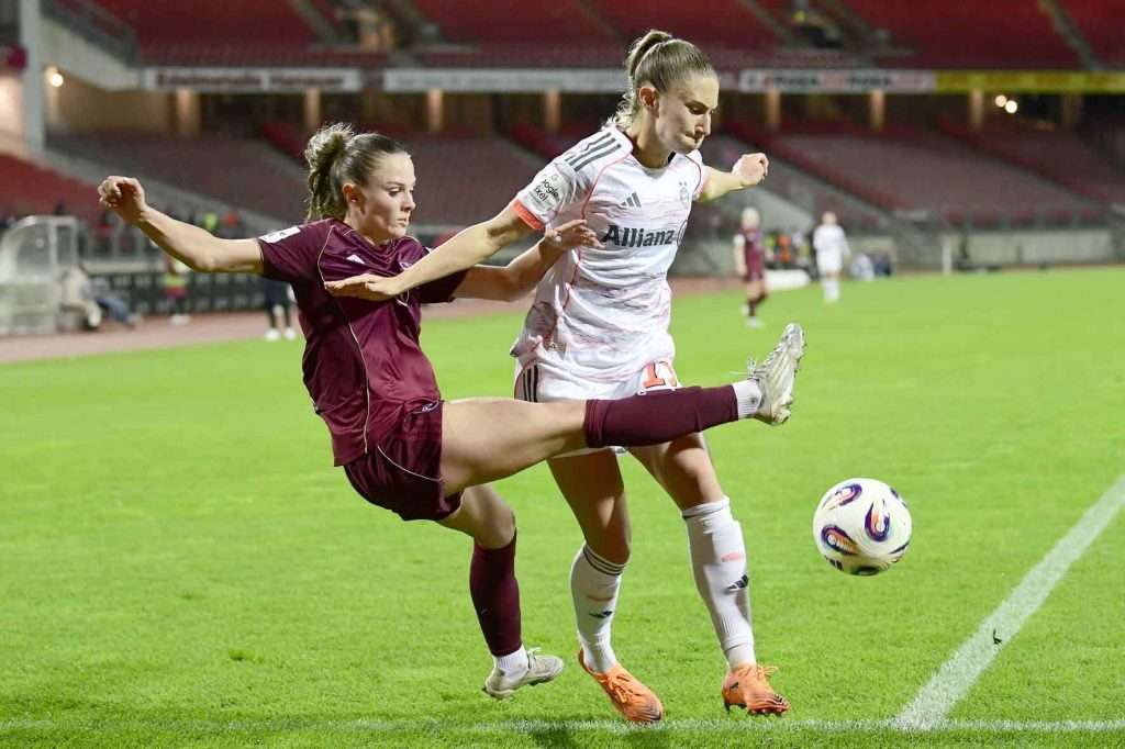 #Fußball, #Liga1, #Bundesliga, #DFL, #DFB, #googlepixel, #frauenbundesliga, #Nürnberg, #1fcn, #fcn, #damen, #frauen, #Stadion, #MaxMorlockStadion, #Ball, #Sport, #Fans, #Jubel, #Torjubel, #Fahnen, #Fanblock, #Faszination, #Action, #Zweikampf, #Schiedsrichter, #Linienrichter, #SparkasseNürnberg, #NErgie, #Zuschauer, #fussball,