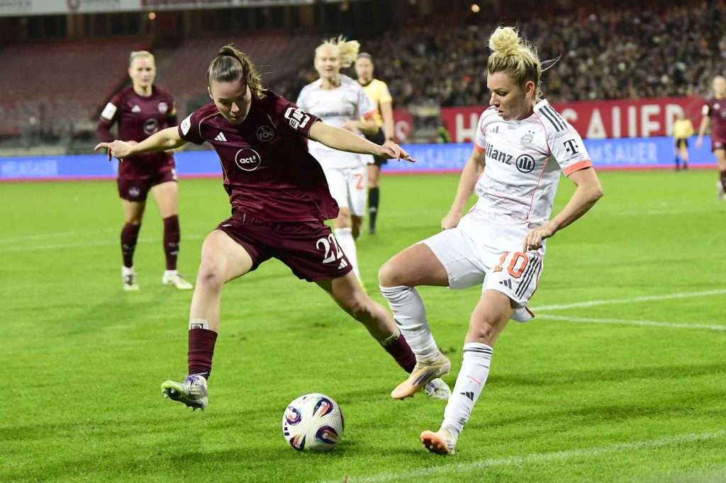 #Fußball, #Liga1, #Bundesliga, #DFL, #DFB, #googlepixel, #frauenbundesliga, #Nürnberg, #1fcn, #fcn, #damen, #frauen, #Stadion, #MaxMorlockStadion, #Ball, #Sport, #Fans, #Jubel, #Torjubel, #Fahnen, #Fanblock, #Faszination, #Action, #Zweikampf, #Schiedsrichter, #Linienrichter, #SparkasseNürnberg, #NErgie, #Zuschauer, #fussball,