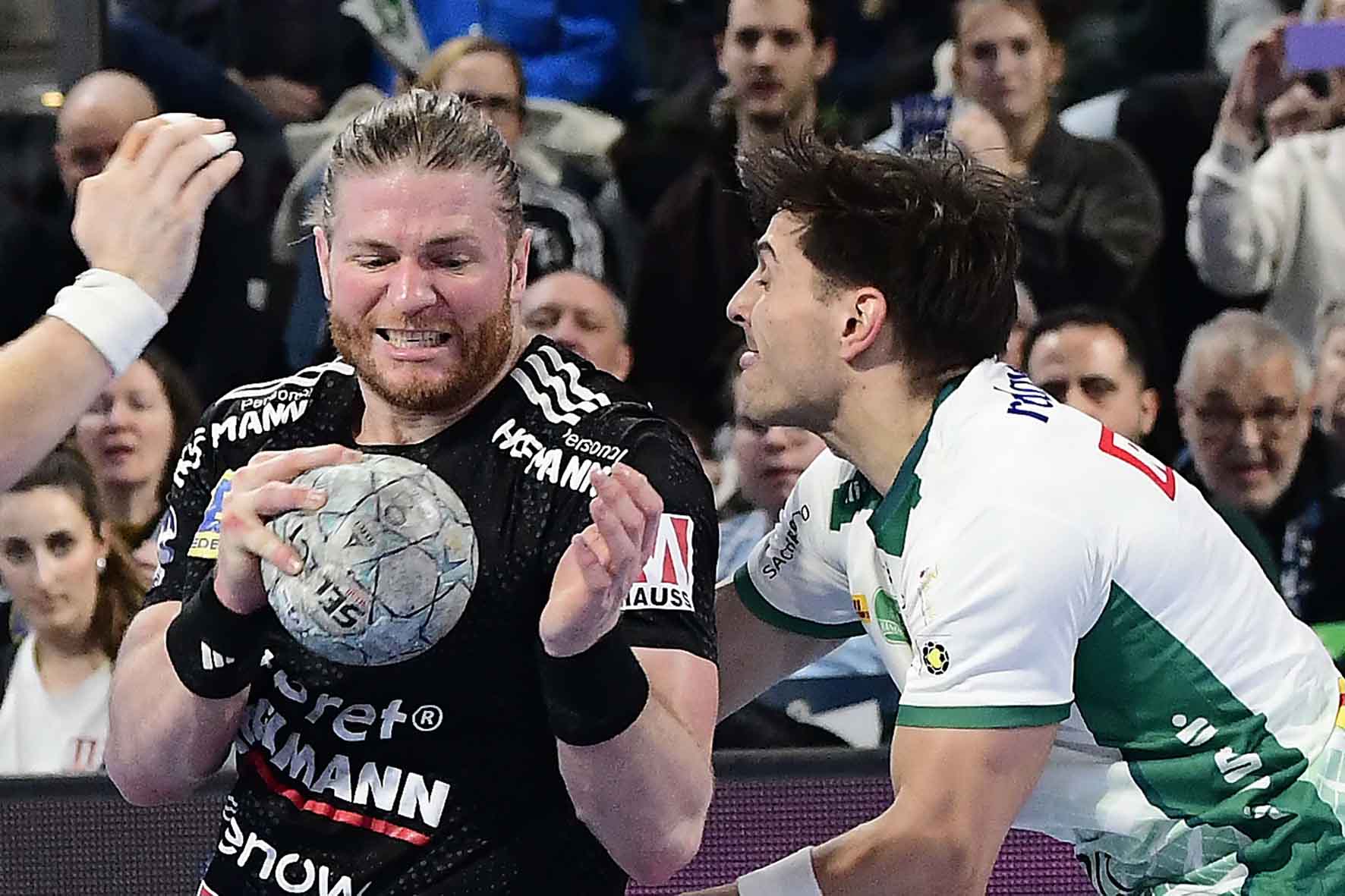 #Handballbundesliga, #HCErlangen, #Handball, #HBL, #Nuremberg, #Erlangen, #ArenaNürnberg, #heitec, #Fackelmann, #Aichinger, #BarthHaas, #Bodin, #MaxBögl, #Bionorica, #Hemmersbach, #hlstudios, #HofmannPersonal, #LauerEuromovers, #Mauss, #pensionsolution, #Schultheiß, #SontowskiPartner, #Tucher, #Wild Panda, #hce, #ball, #tor, #zuschauer, #fans, #vielfaltgewinnt, #keinfanohnejob,